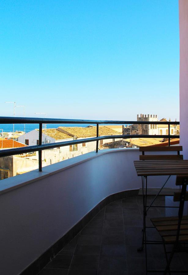 Terrazza Dei Mori - Seaview Terrace In Ortigia Apartman Szirakúza Kültér fotó